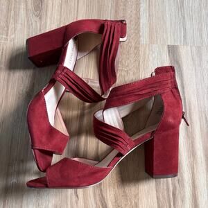 nine west faux suede strap heel burgundy size 8.5